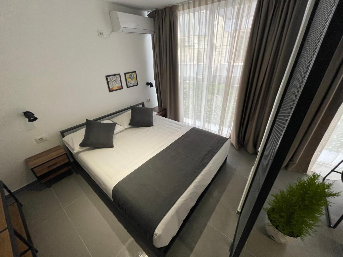 Vela Apartament 2 Saranda Extérieur photo